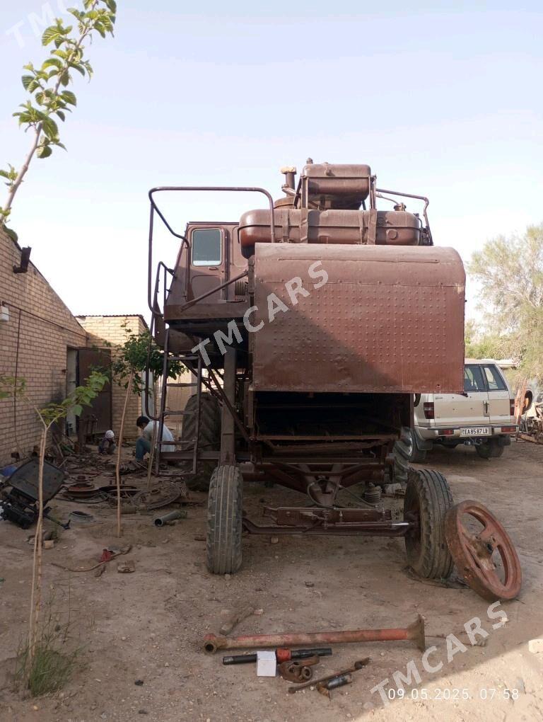 MTZ 82 1992 - 300 000 TMT - Халач - img 2