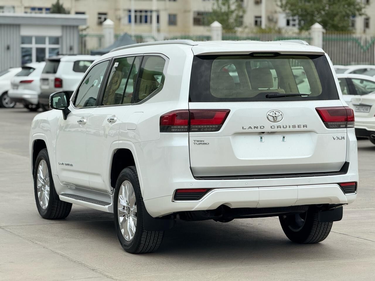 Toyota Land Cruiser 2023 - 1 490 000 TMT - 11 мкр - img 2