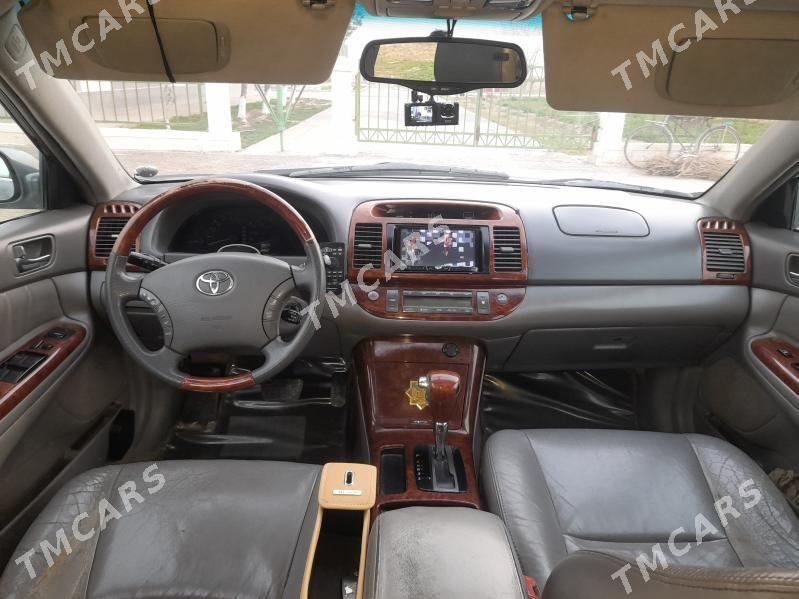 Toyota Camry 2005 - 200 000 TMT - Халач - img 7