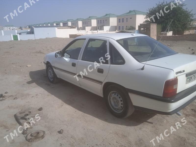 Opel Vectra 1992 - 22 000 TMT - Халач - img 2