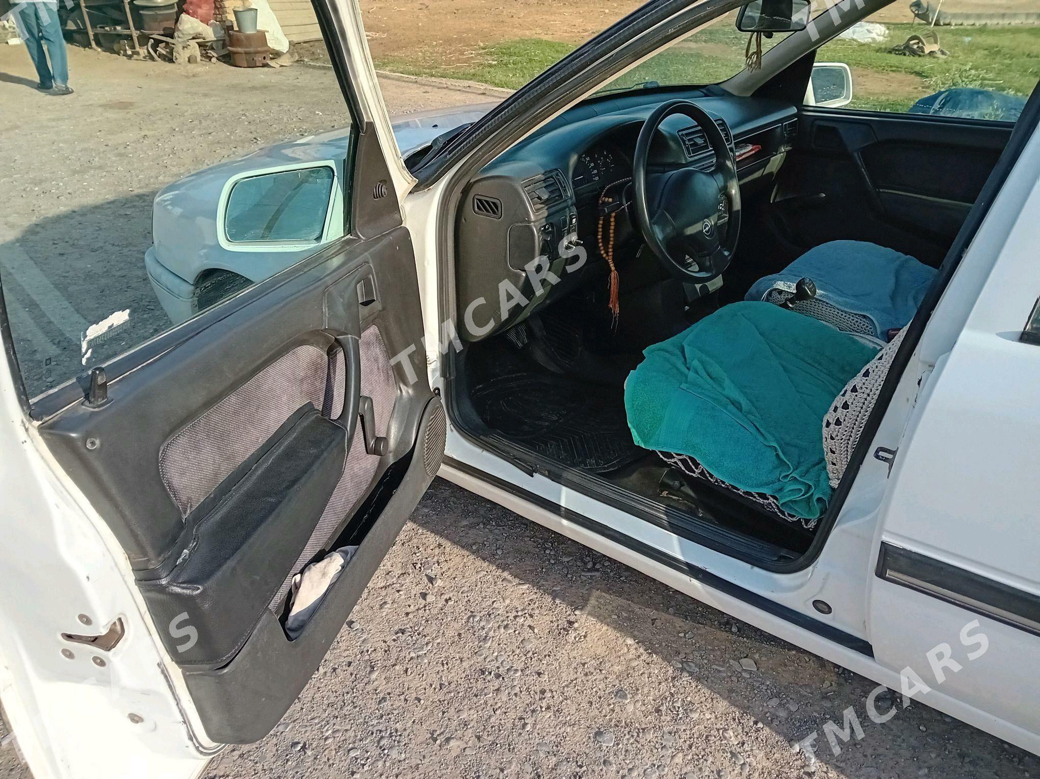 Opel Vectra 1989 - 34 000 TMT - Ёлётен - img 7