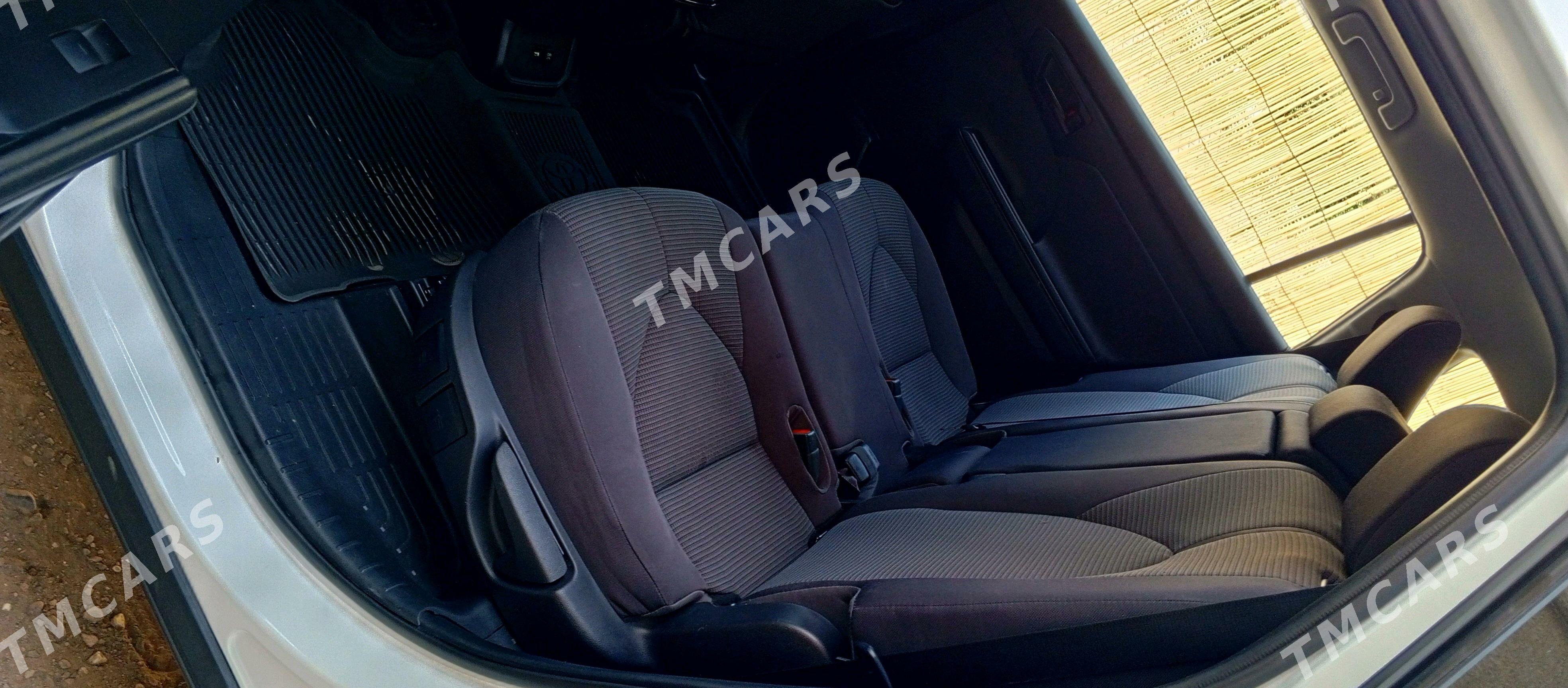 Toyota Highlander 2021 - 478 000 TMT - Мары - img 4