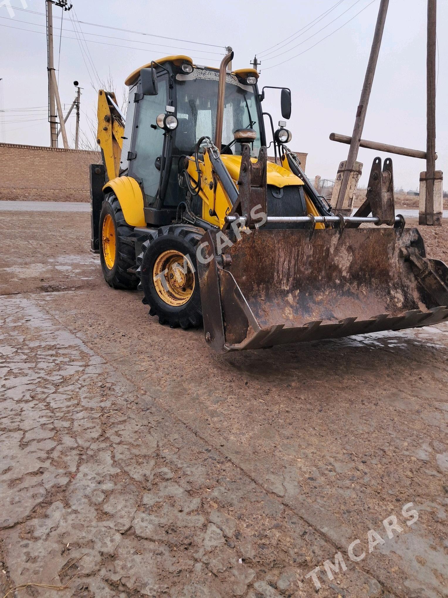 JCB 3CX ECO 2012 - 650 000 TMT - Дарганата - img 4