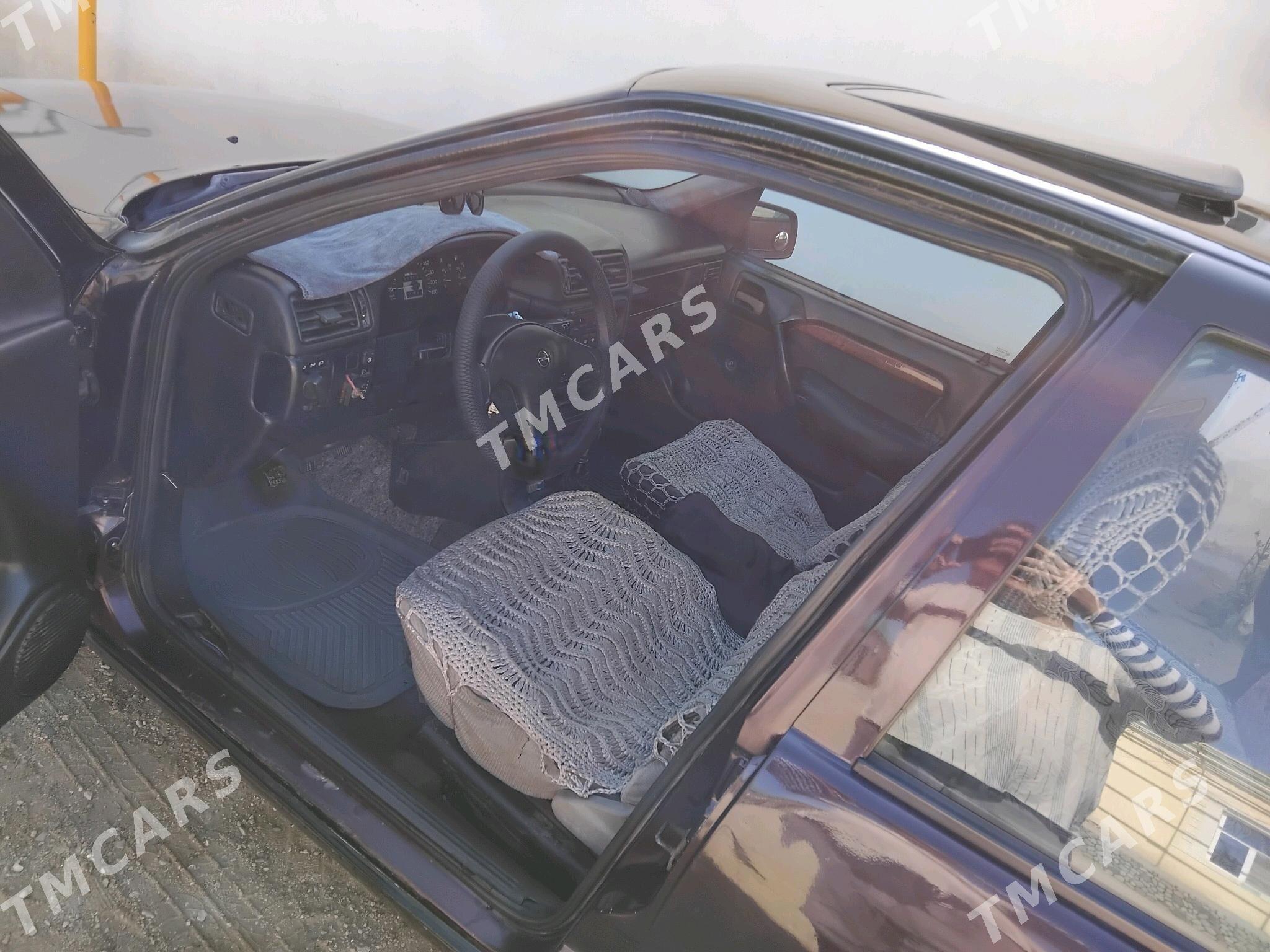 Opel Vectra 1993 - 35 000 TMT - Hazar - img 4