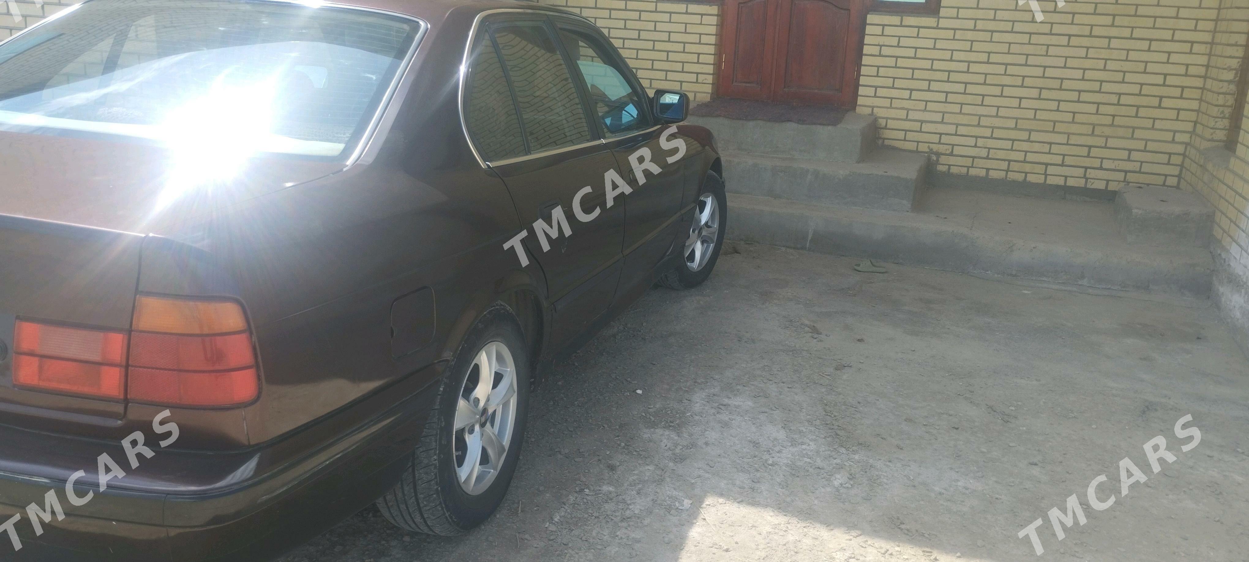 BMW 520 1993 - 72 000 TMT - Mary - img 3