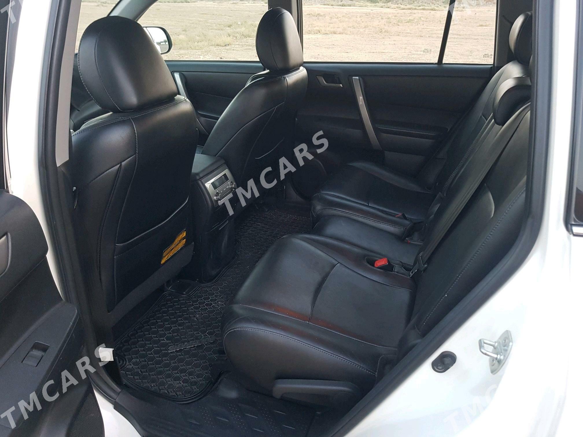 Toyota Highlander 2012 - 350 000 TMT - Aşgabat - img 6