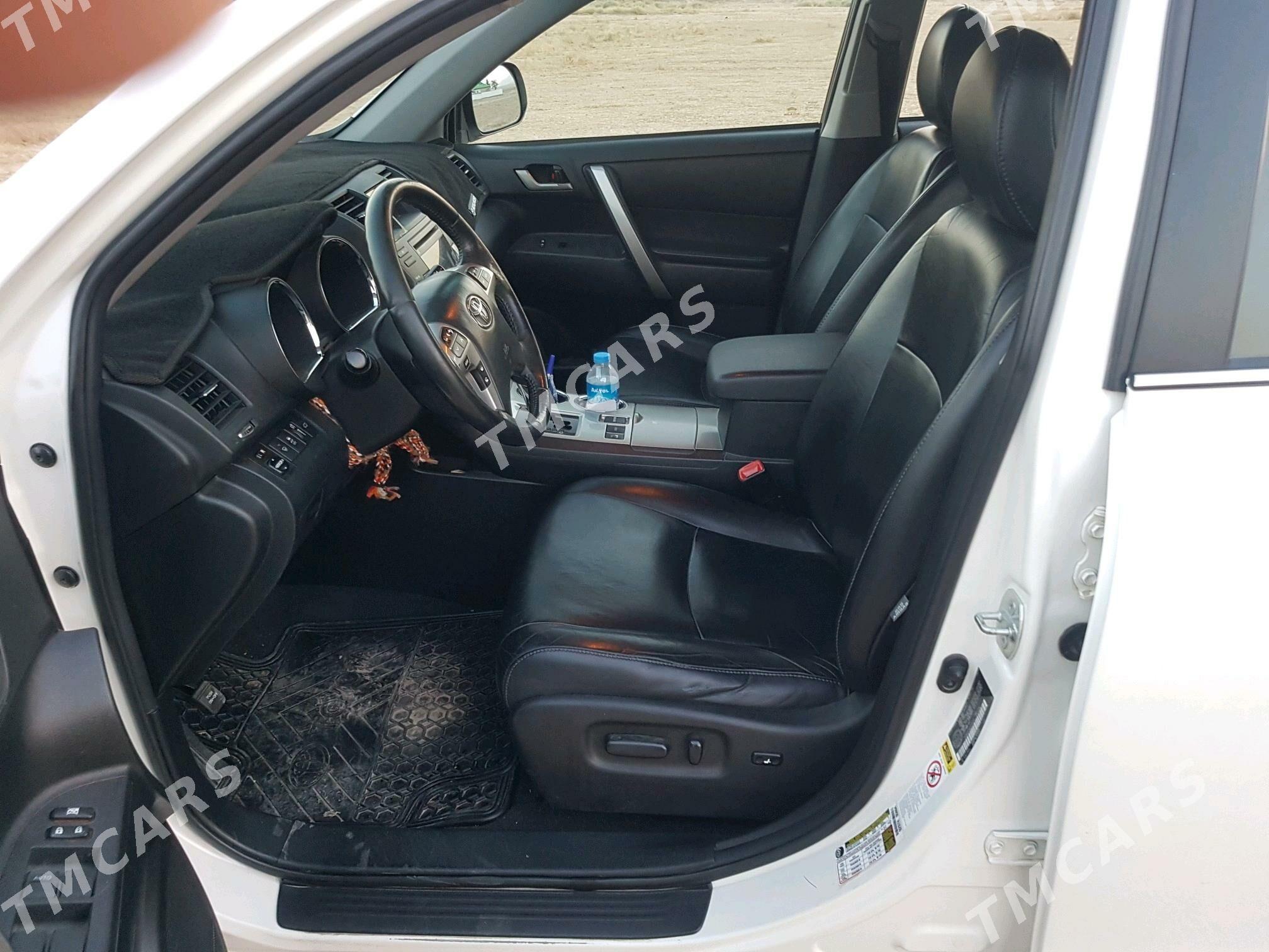 Toyota Highlander 2012 - 350 000 TMT - Aşgabat - img 8