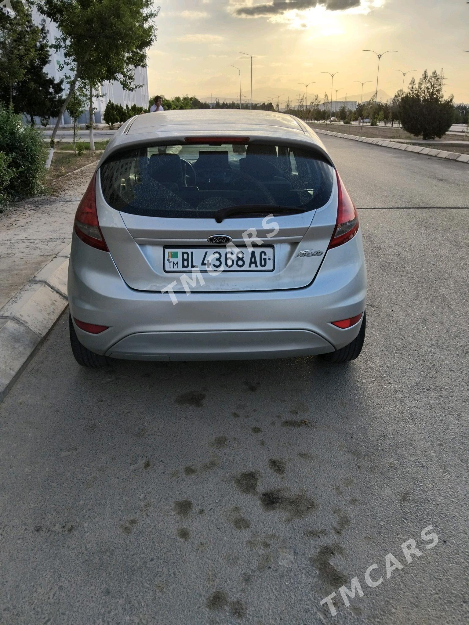 Ford Fiesta 2011 - 130 000 TMT - Ашхабад - img 2