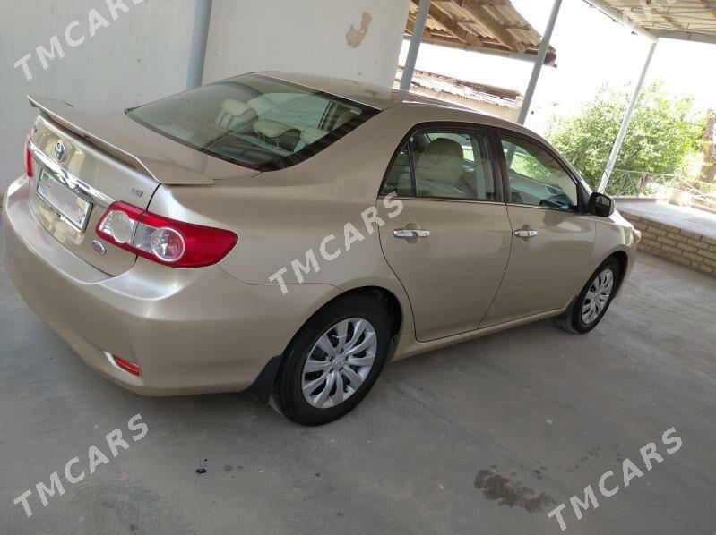 Toyota Corolla 2013 - 150 000 TMT - Тагтабазар - img 4