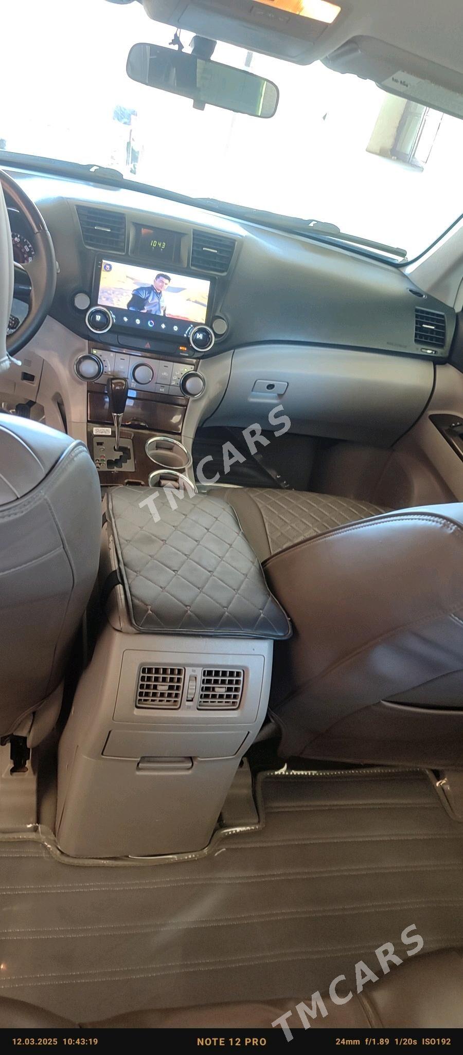 Toyota Highlander 2010 - 265 000 TMT - Ходжамбаз - img 8