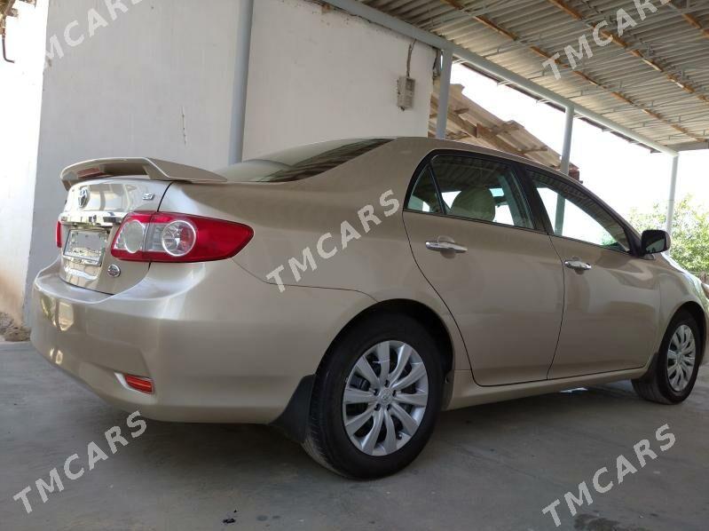 Toyota Corolla 2013 - 150 000 TMT - Тагтабазар - img 9