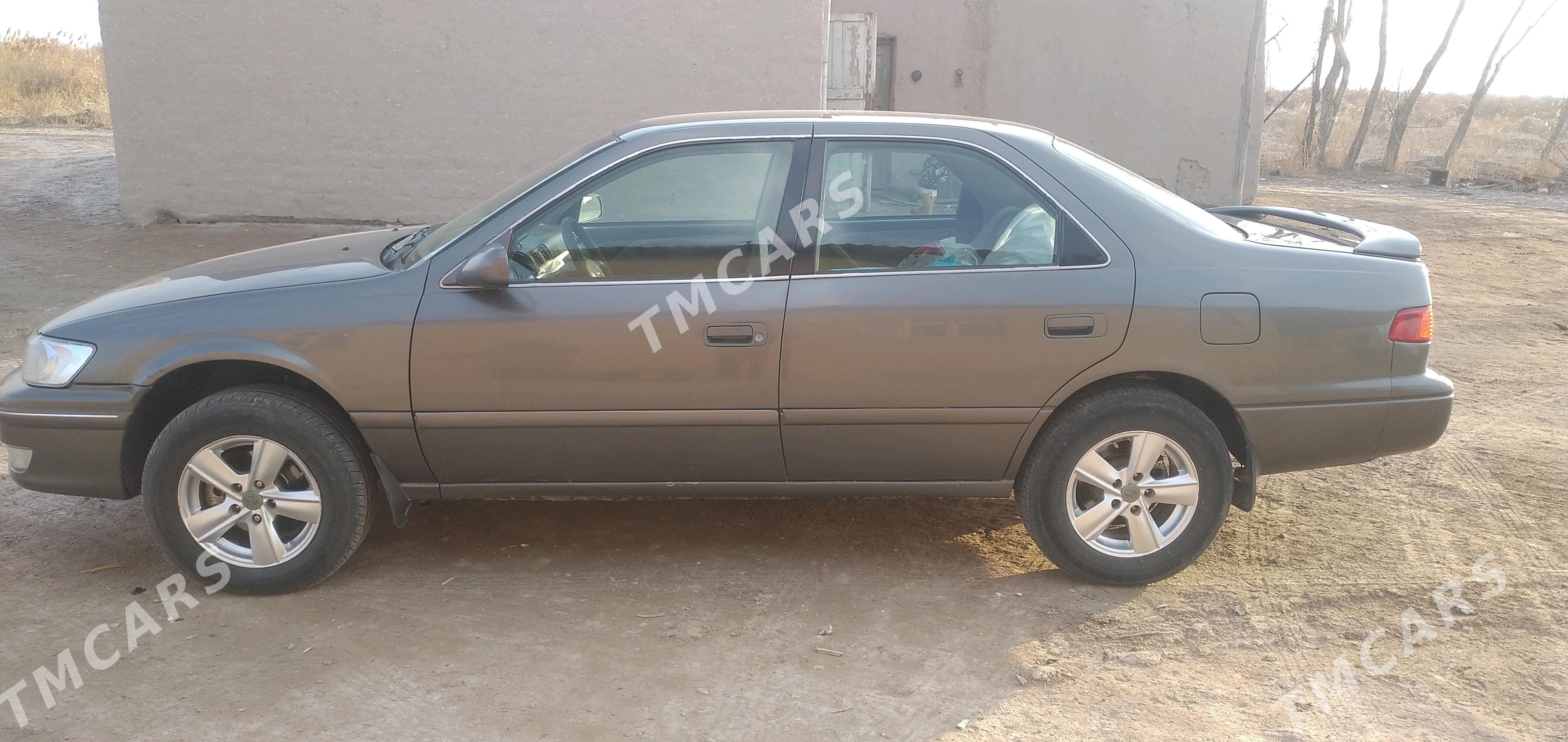 Toyota Camry 2000 - 130 000 TMT - Köneürgenç - img 4