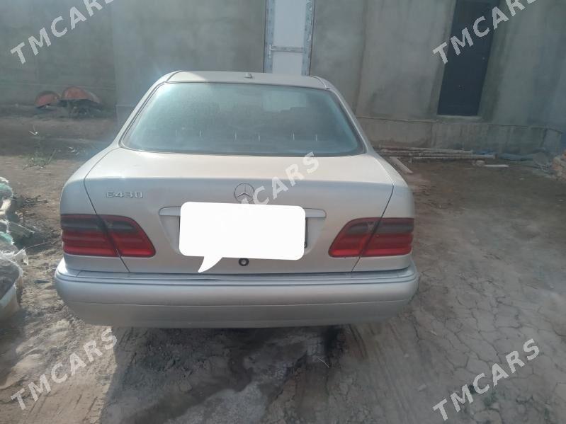 Mercedes-Benz E430 2000 - 80 000 TMT - Болдумсаз - img 5