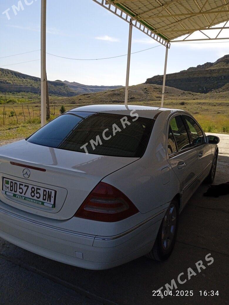 Mercedes-Benz C320 2001 - 65 000 TMT - Махтумкули - img 4
