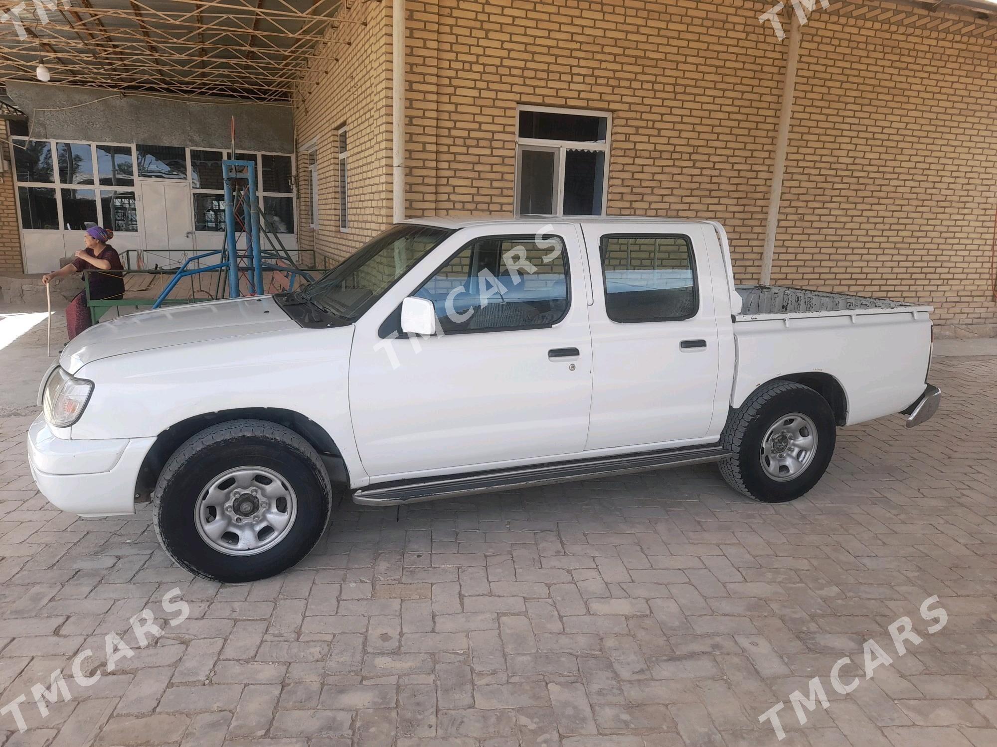 Nissan Navara 2001 - 80 000 TMT - Baýramaly - img 6