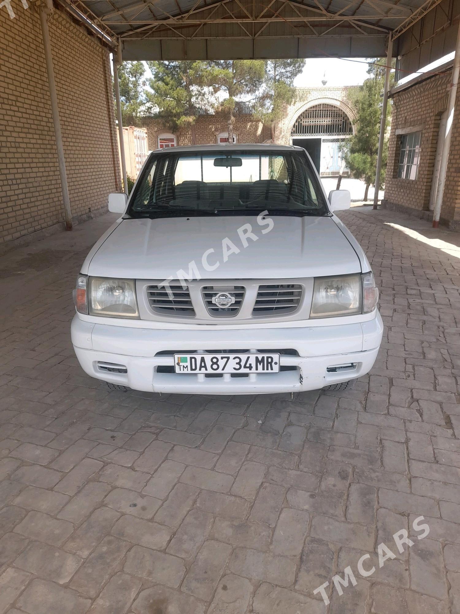 Nissan Navara 2001 - 80 000 TMT - Baýramaly - img 8