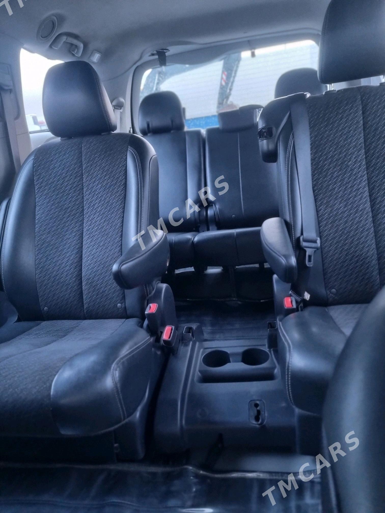 Toyota Sienna 2011 - 300 000 TMT - Murgap - img 3