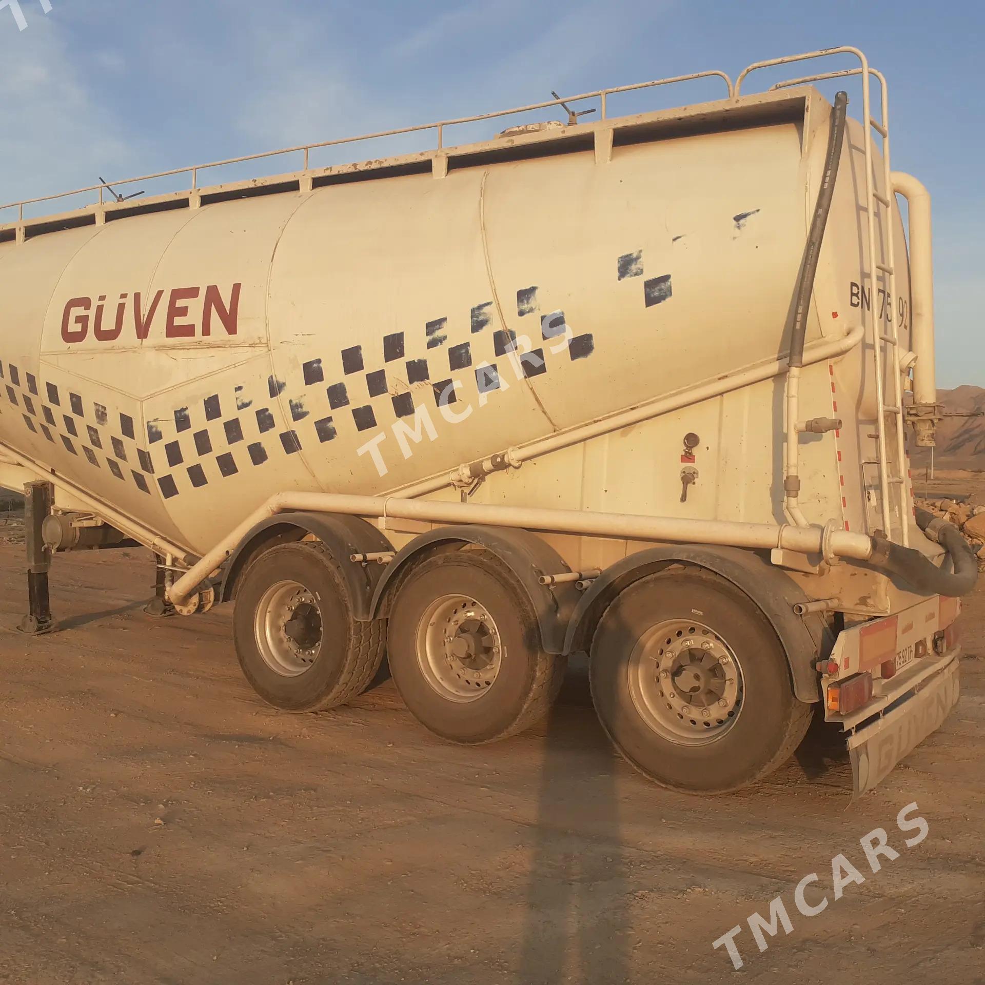 Kogel Cargo 2009 - 530 000 TMT - Jebel - img 5