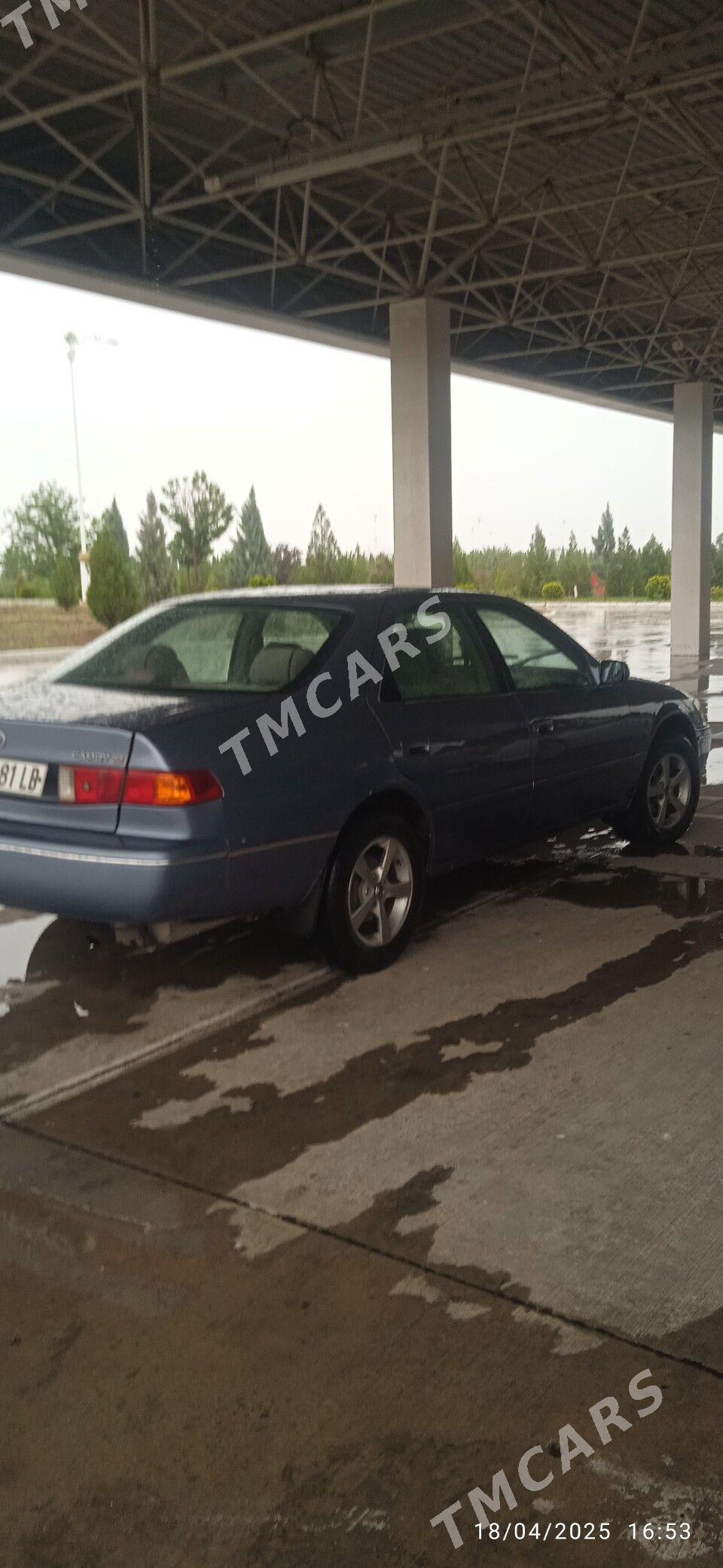 Toyota Camry 2000 - 130 000 TMT - Dänew - img 2