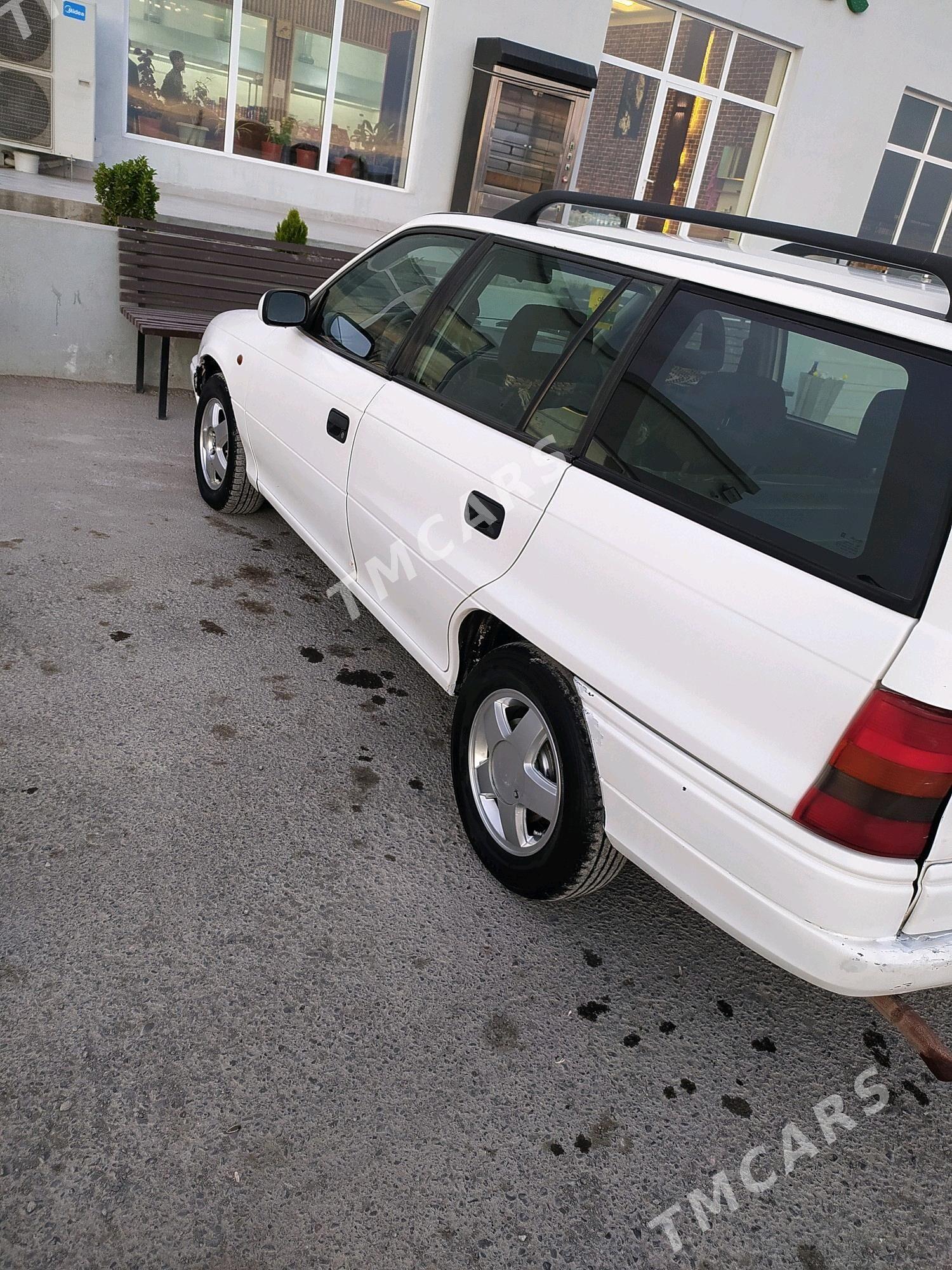 Opel Astra 1996 - 40 000 TMT - Бахарден - img 4