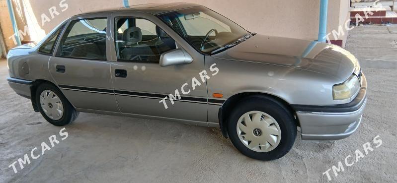 Opel Vectra 1992 - 28 000 TMT - Мургап - img 2