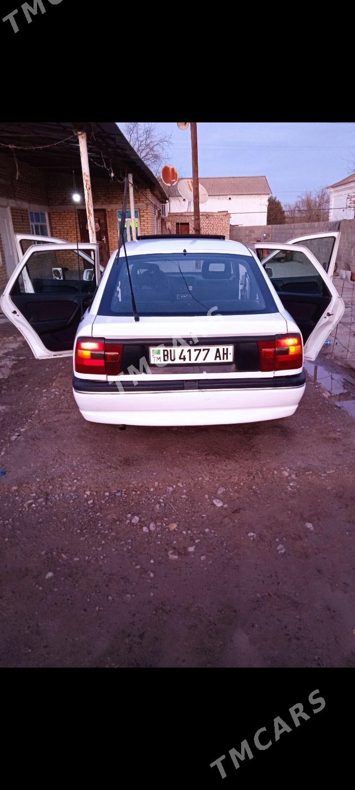 Opel Vectra 1994 - 28 000 TMT - Kaka - img 5
