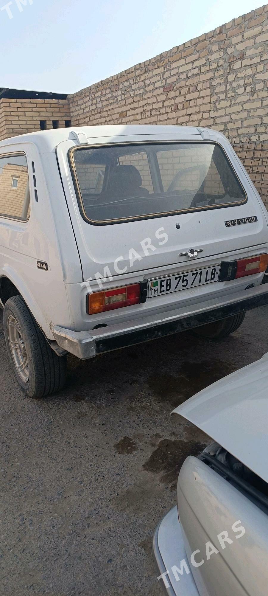 Lada Niva 1985 - 27 000 TMT - Фарап - img 4