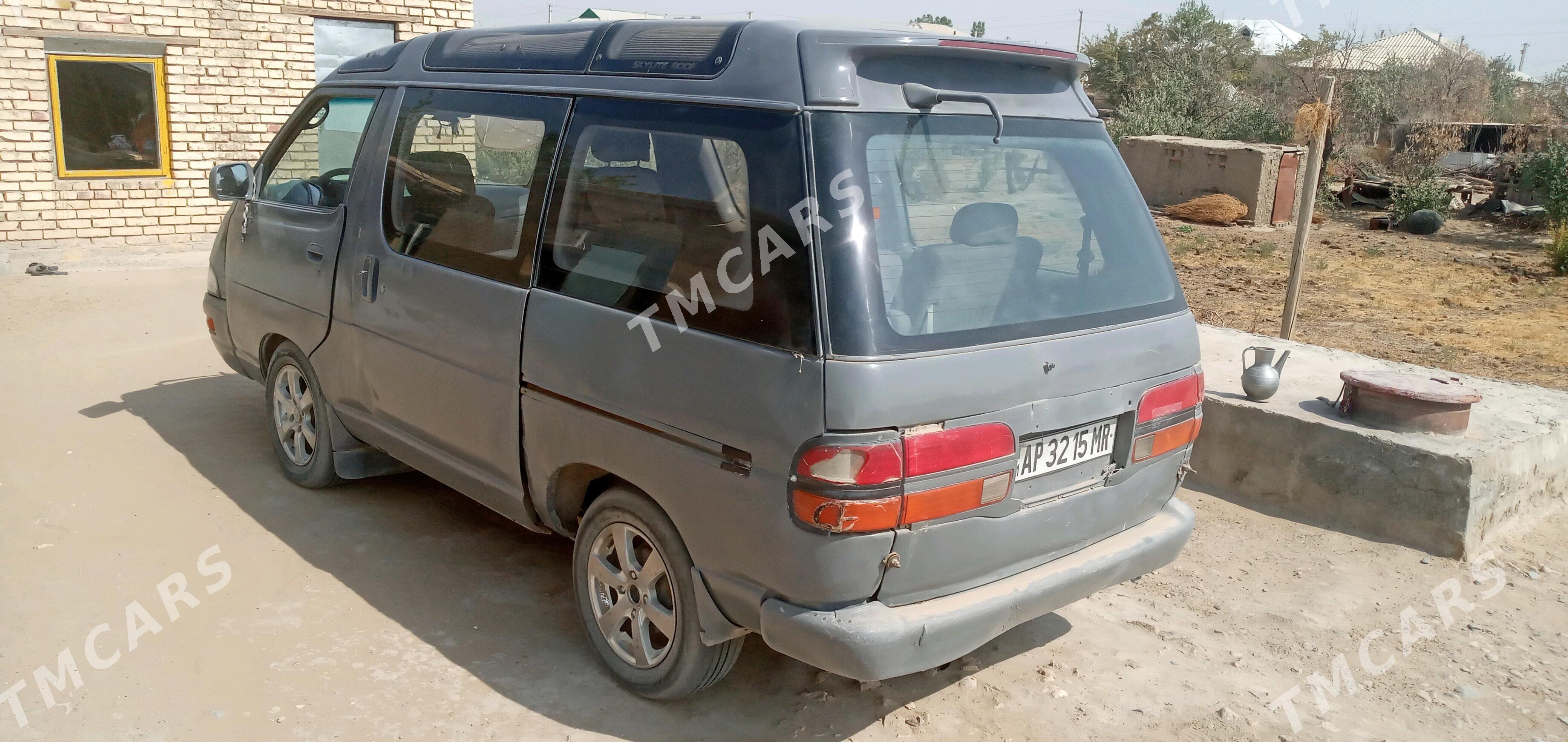 Toyota Town Ace 1993 - 10 000 TMT - Сакарчага - img 2
