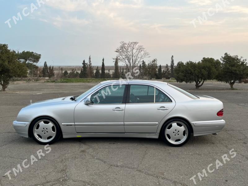 Mercedes-Benz E320 2000 - 140 000 TMT - Türkmenbaşy - img 3