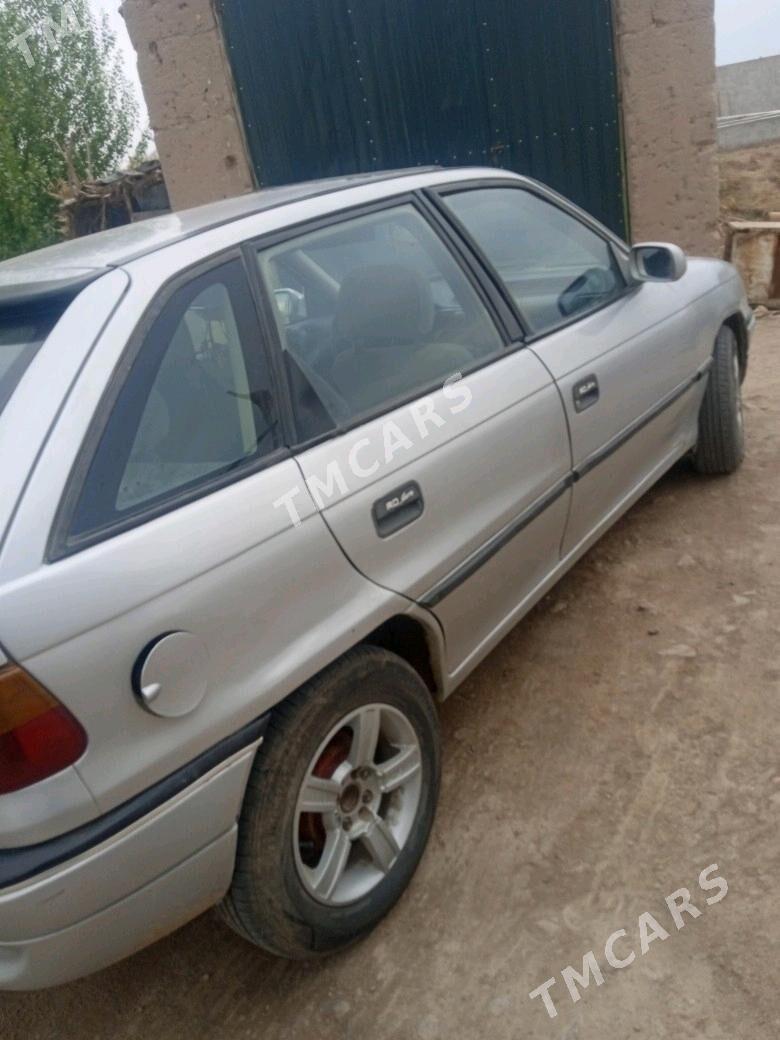 Opel Astra 1993 - 30 000 TMT - Gubadag - img 2