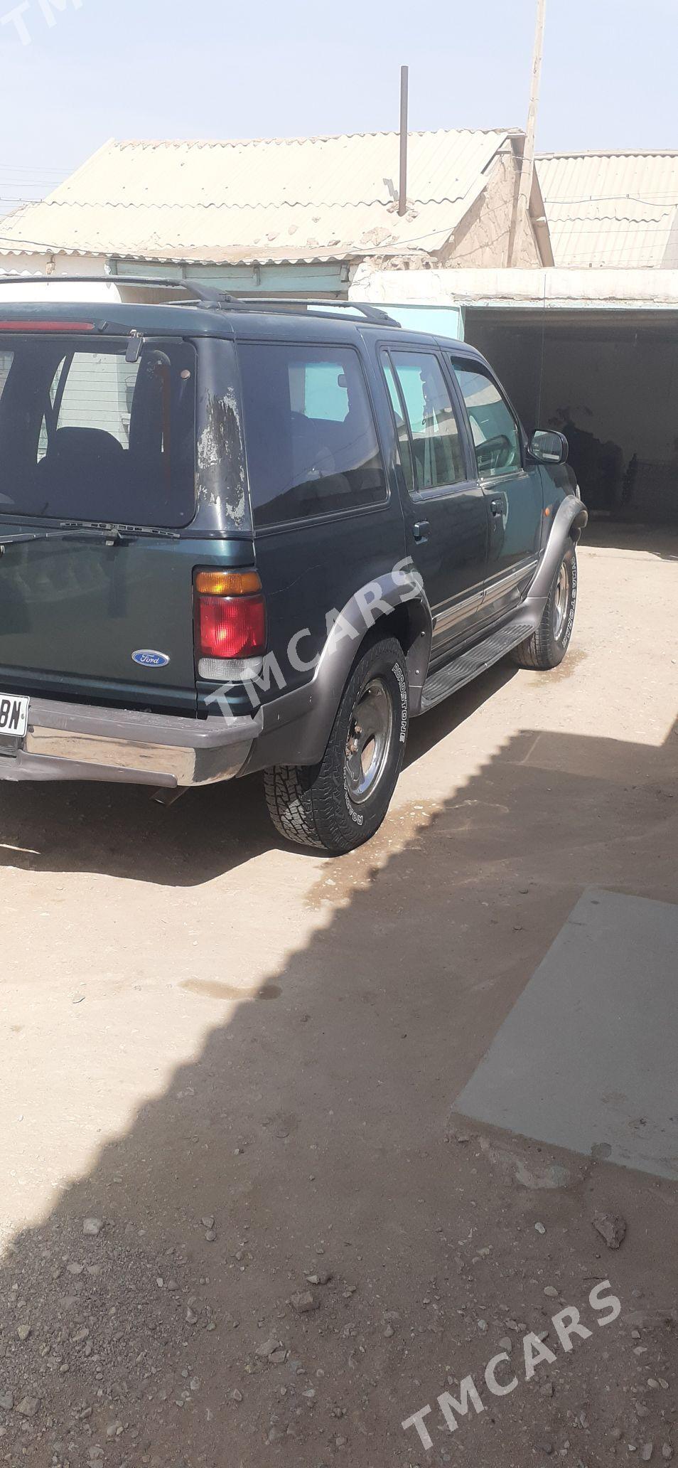 Ford Explorer 1997 - 50 000 TMT - Гумдаг - img 3