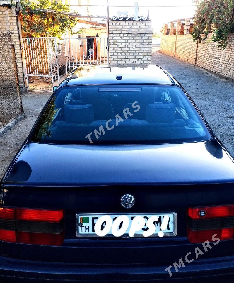 Volkswagen Passat 1994 - 30 000 TMT - Байрамали - img 5