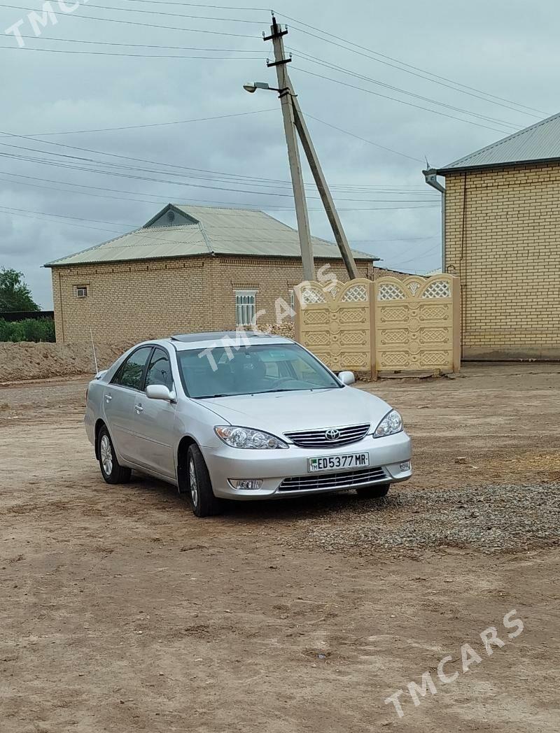Toyota Camry 2002 - 185 000 TMT - Wekilbazar - img 2