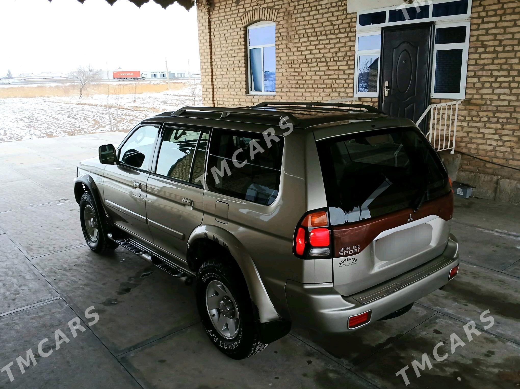 Mitsubishi Montero 2003 - 110 000 TMT - Мары - img 4