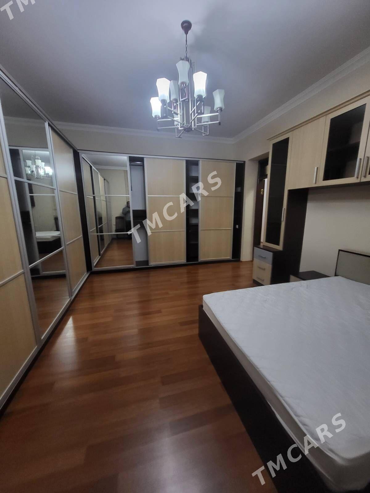 Ak Altyn 4 sotki 4 kom. 150m² - Ашхабад - img 6