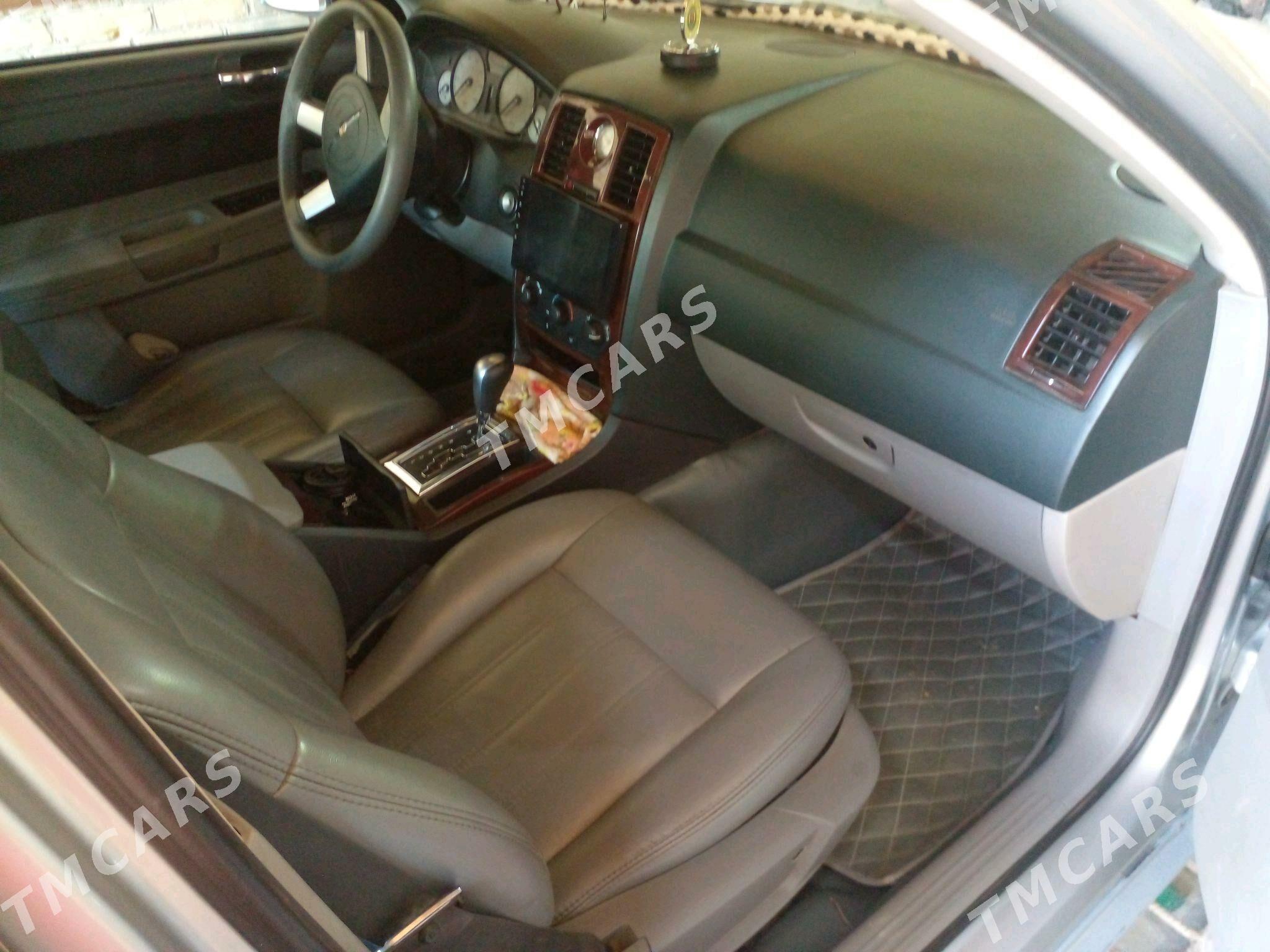 Chrysler 300C 2006 - 120 000 TMT - Дянев - img 2
