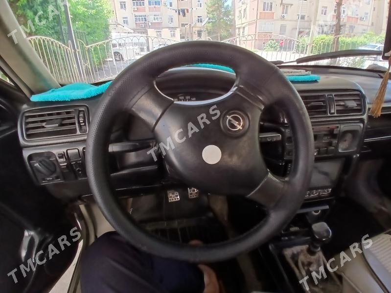 Opel Vectra 1991 - 30 000 TMT - Mary - img 5