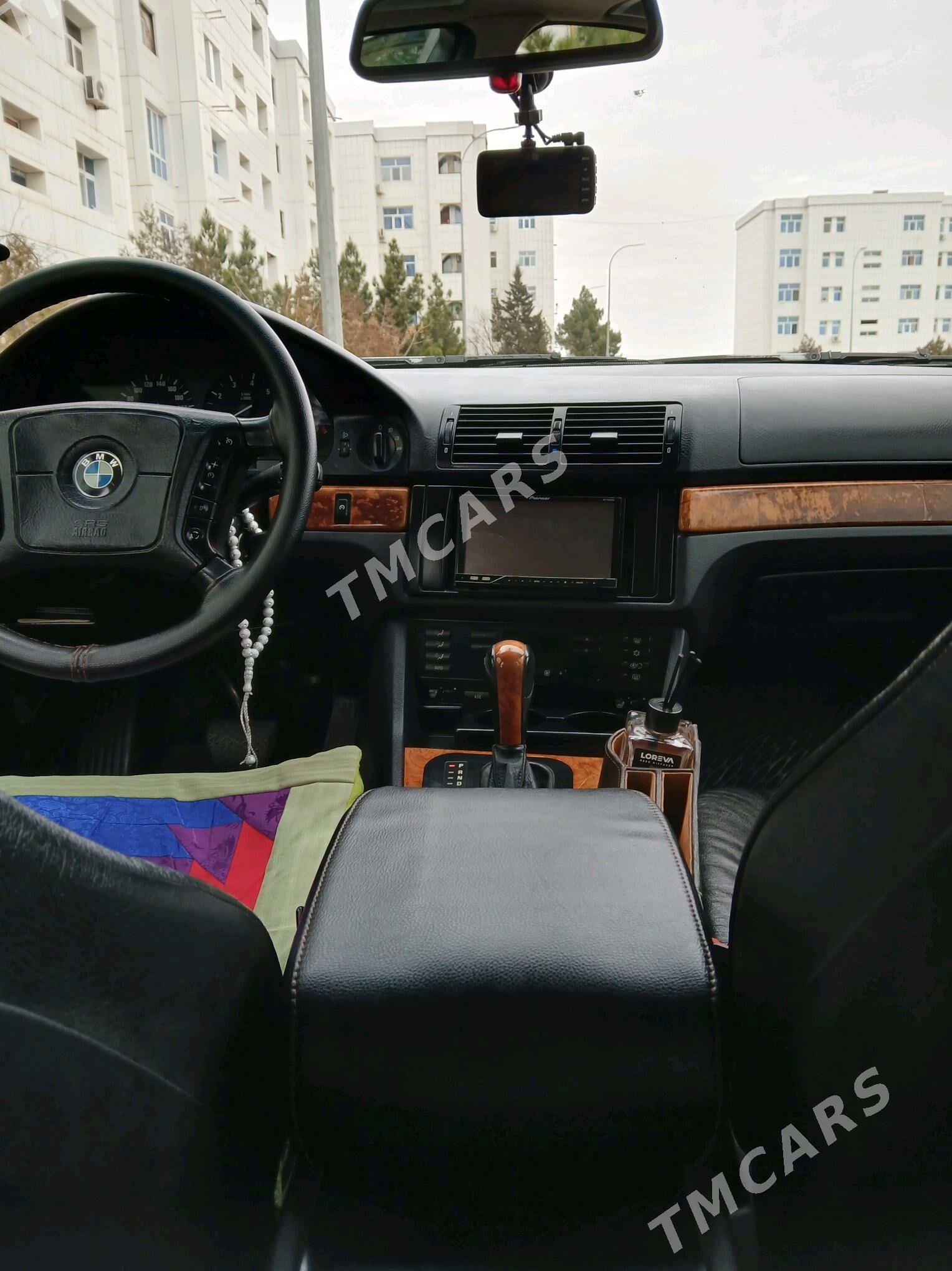 BMW E39 1997 - 95 000 TMT - Türkmenbaşy - img 2