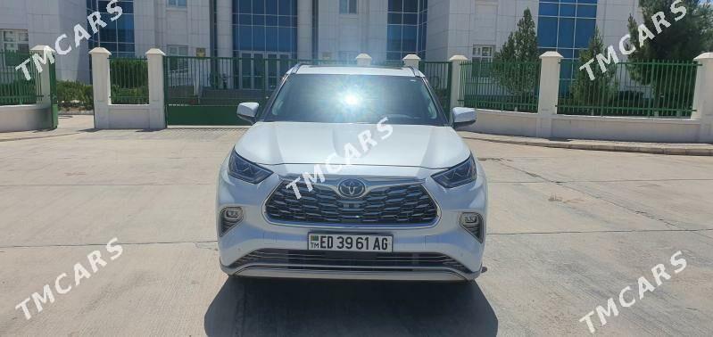 Toyota Highlander 2022 - 710 000 TMT - Aşgabat - img 8