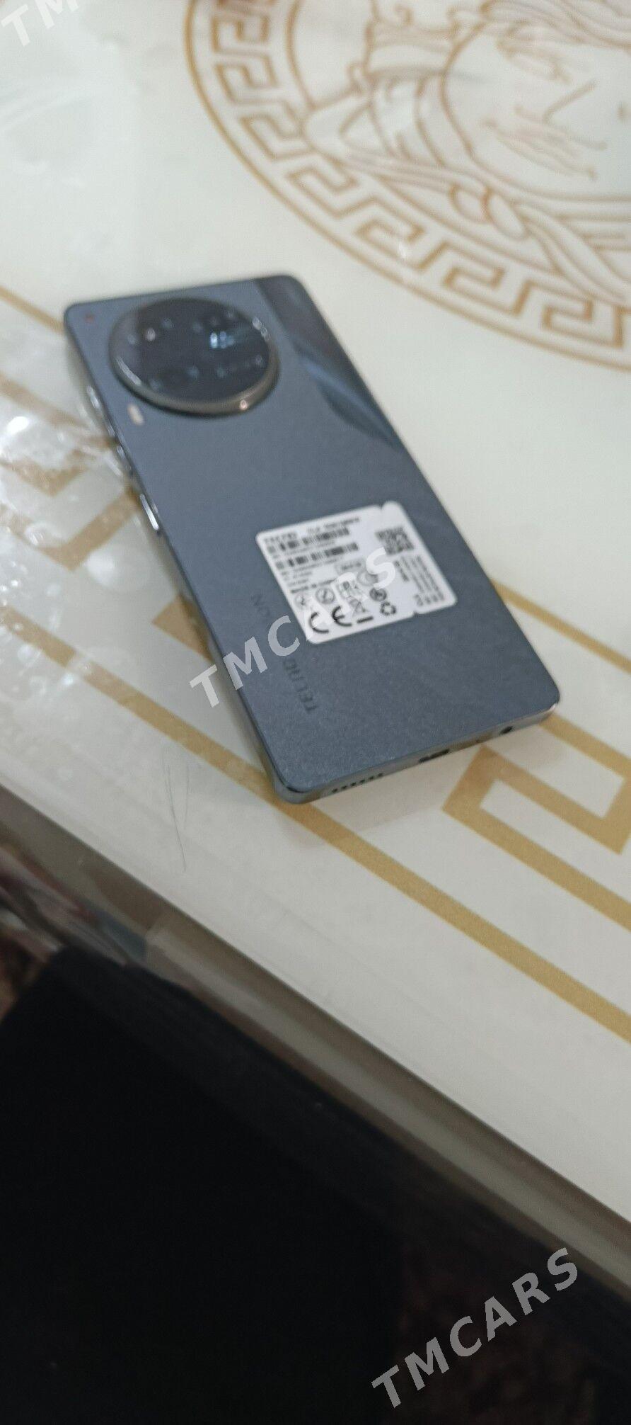 Tecno Camon 30 8/256 - Parahat 7 - img 2