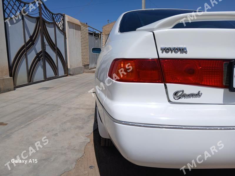 Toyota Camry 1998 - 117 000 TMT - Baýramaly - img 7