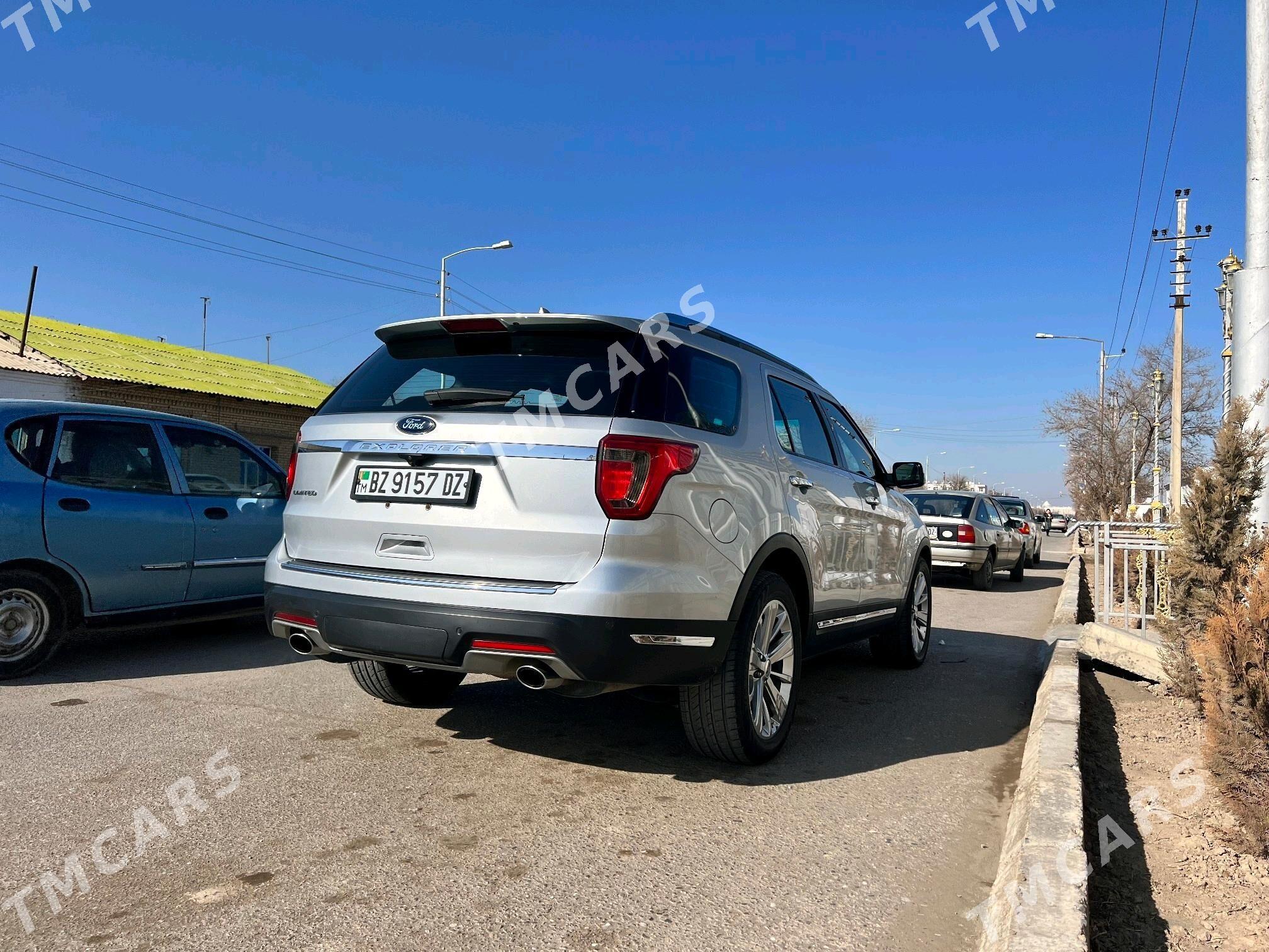 Ford Explorer 2019 - 320 000 TMT - Дашогуз - img 3