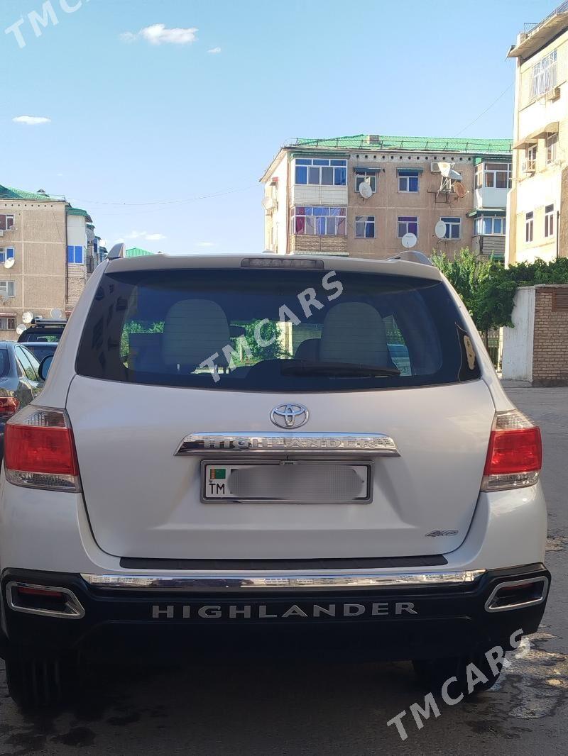 Toyota Highlander 2011 - 320 000 TMT - Çärjew - img 5
