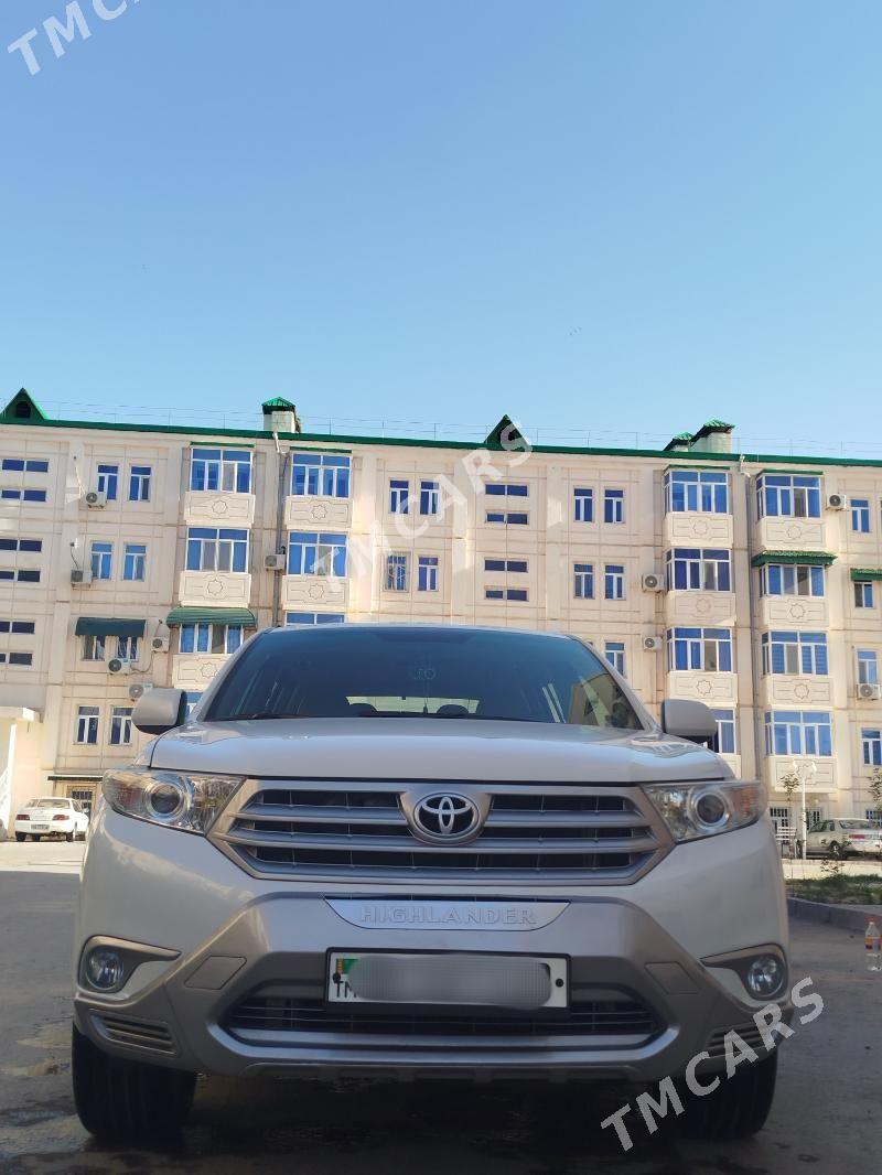 Toyota Highlander 2011 - 320 000 TMT - Çärjew - img 6