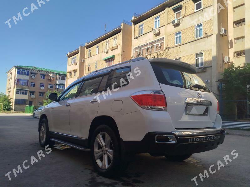 Toyota Highlander 2011 - 320 000 TMT - Çärjew - img 3