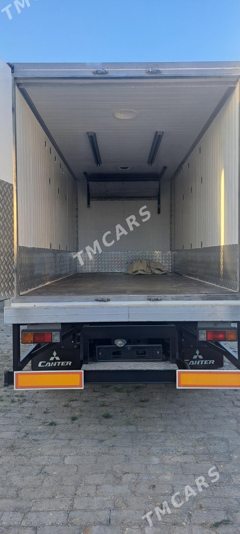 Mitsubishi Canter 2023 - 600 000 TMT - Baýramaly - img 4