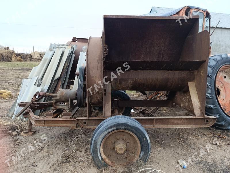 MTZ 80 2001 - 20 000 TMT - Garabekewül - img 3