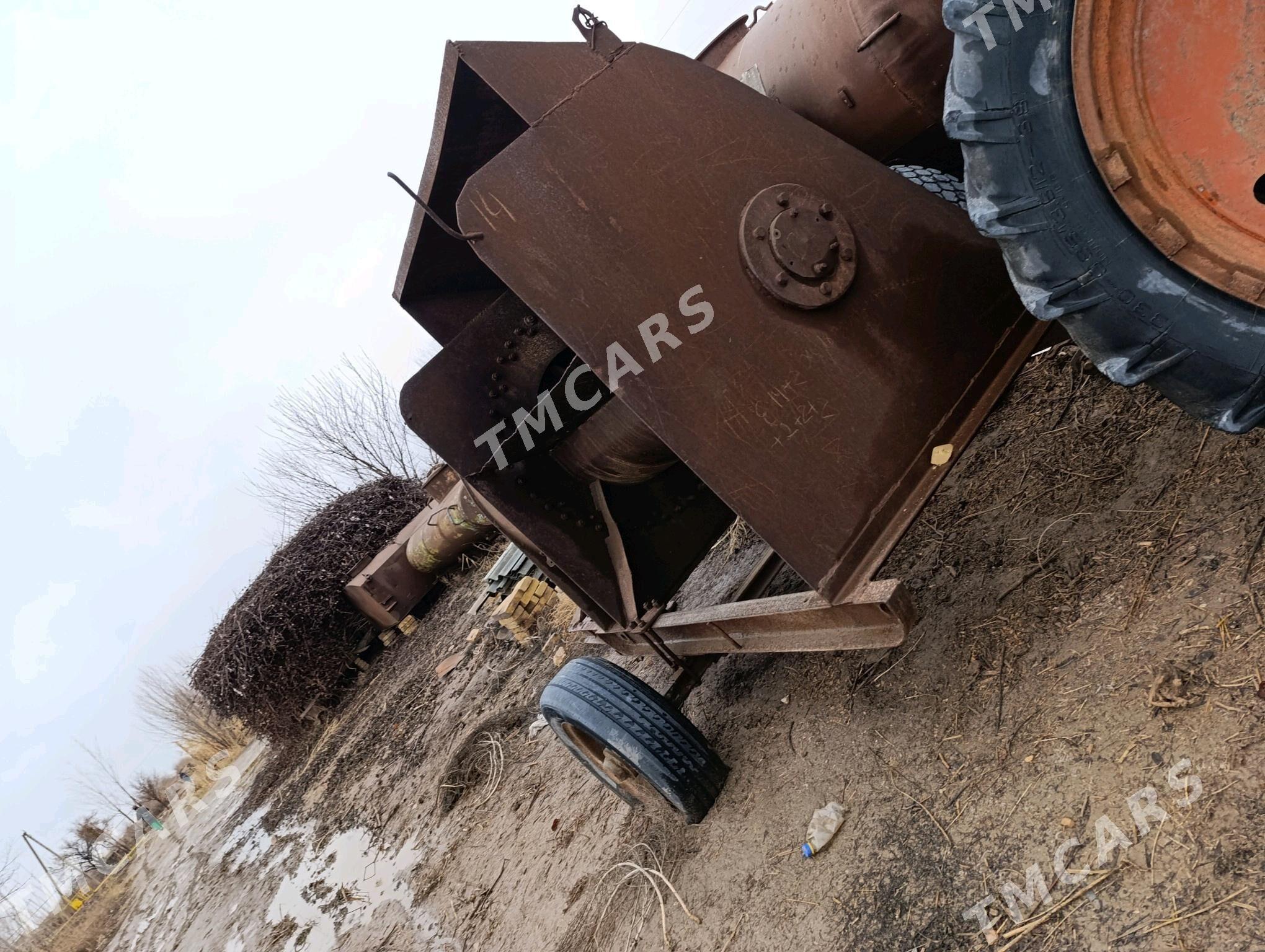 MTZ 80 2001 - 20 000 TMT - Garabekewül - img 4