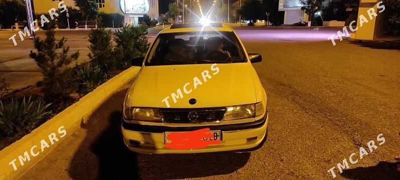 Opel Vectra 1992 - 38 000 TMT - Дянев - img 3