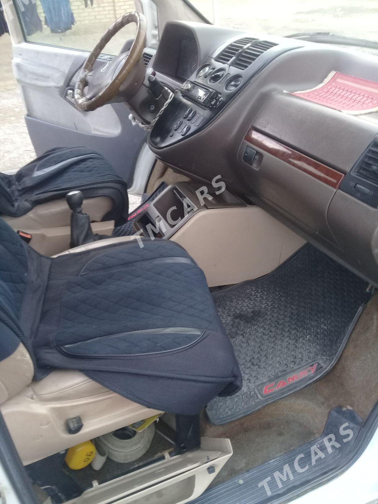Mercedes-Benz 230E 2000 - 95 000 TMT - Bäherden - img 2
